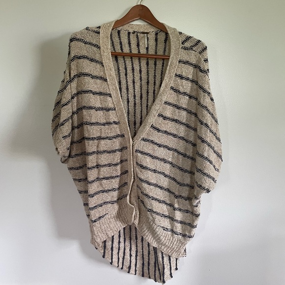 Free People Sweater - Picture 3 of 9